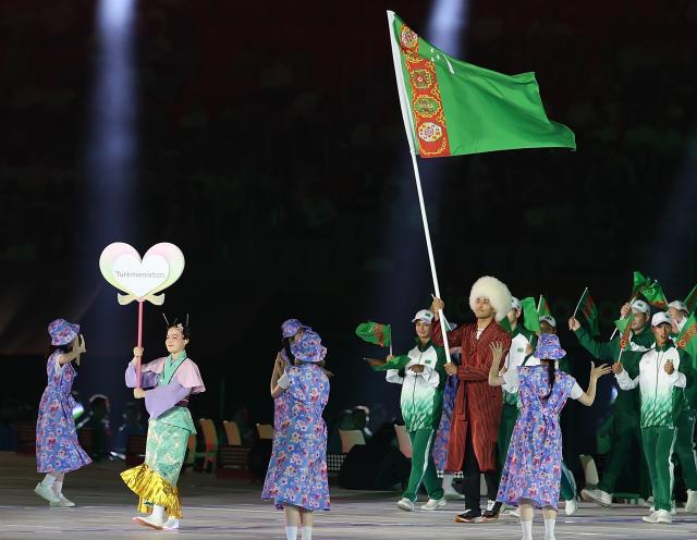 (260919) -- NAGOYA, Sept. 19, 2026 (Xinhua) -- The delegation of Turkmenistan parades into the stadium during the opening ceremony of the 20th Asian Games Aichi-Nagoya 2026 in Nagoya, Japan, Sept. 19, 2026. (Xinhua/Li Bo)