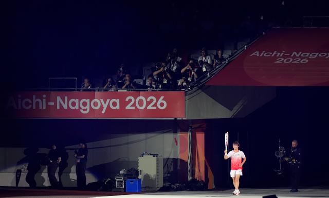 (260919) -- NAGOYA, Sept. 19, 2026 (Xinhua) -- Torch bearer Fujinami Akari relays the torch during the opening ceremony of the 20th Asian Games Aichi-Nagoya 2026 in Nagoya, Japan, Sept. 19, 2026. (Xinhua/Lui Siu Wai)