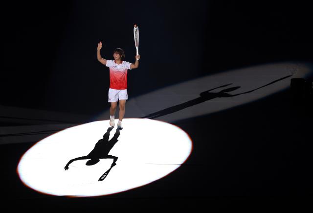 (260919) -- NAGOYA, Sept. 19, 2026 (Xinhua) -- Torch bearer Fujinami Akari relays the torch during the opening ceremony of the 20th Asian Games Aichi-Nagoya 2026 in Nagoya, Japan, Sept. 19, 2026. (Xinhua/Wang Fei)