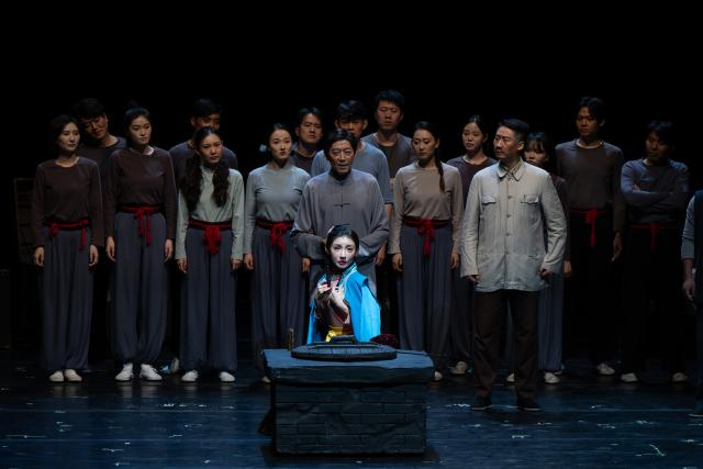 (260919) -- WUHAN, Sept. 19, 2026 (Xinhua) -- Artists perform during the 2026 Yangtze River Culture and Arts Season in Wuhan, central China's Hubei Province, Sept. 19, 2026. The 2026 Yangtze River Culture and Arts Season kicked off here on Saturday, and will run until Oct. 30. (Xinhua/Du Zixuan)