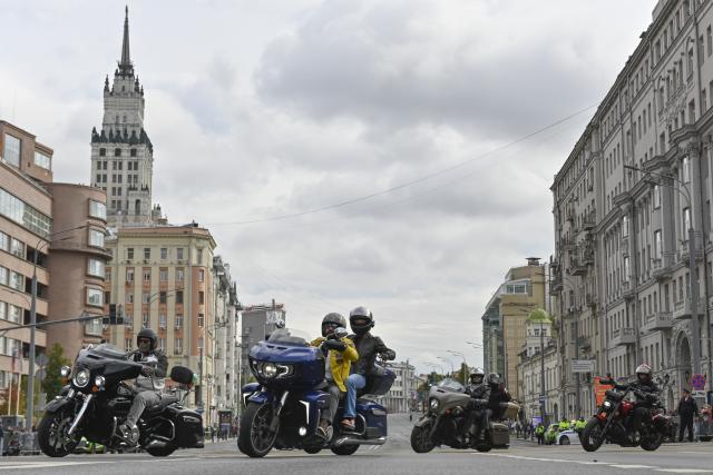 (260919) -- MOSCOW, Sept. 19, 2026 (Xinhua) -- Motorcyclists take part in a parade in Moscow, Russia, on Sept. 19, 2026. The parade marked the end of this year's motorcycle season in Moscow. (Photo by Alexander Zemlianichenko Jr/Xinhua)
