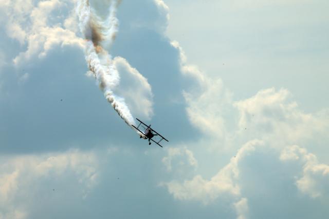 (260919) -- SIVRIHISAR, Sept. 19, 2026 (Xinhua) -- An aircraft performs during the Sivrihisar Airshow 2026 in Sivrihisar district of Eskisehir in Türkiye, Sept. 19, 2026. The annual Sivrihisar Airshow kicked off in Türkiye's Sivrihisar district of Eskisehir on Saturday. (Mustafa Kaya/Handout via Xinhua)