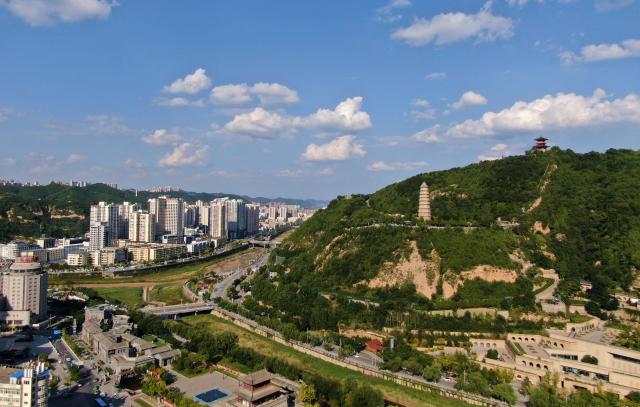(260921) -- YAN'AN, Sept. 21, 2026 (Xinhua) -- An aerial drone photo taken on Sept. 15, 2026 shows a view of the Baota Mountain in Yan'an City, northwest China's Shaanxi Province. At the end of 2025, the Xi'an-Yan'an high-speed railway began operation, formally integrating Yan'an into the national high-speed rail network. The railway has boosted tourism in Yan'an, which welcomed over 50 million domestic and international tourists in 2025.
  Once a revolutionary base, Yan'an has evolved into a city that is increasingly attractive as a place to live, work, and visit. (Xinhua/Li Yibo)