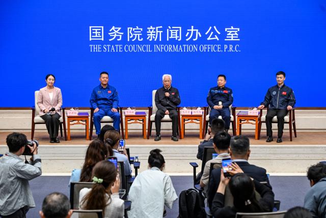 (260921) -- BEIJING, Sept. 21, 2026 (Xinhua) -- The State Council Information Office (SCIO) holds a group interview on advancing a new Long March of space exploration in the new era in Beijing, capital of China, Sept. 21, 2026. (Xinhua/Chen Yehua)