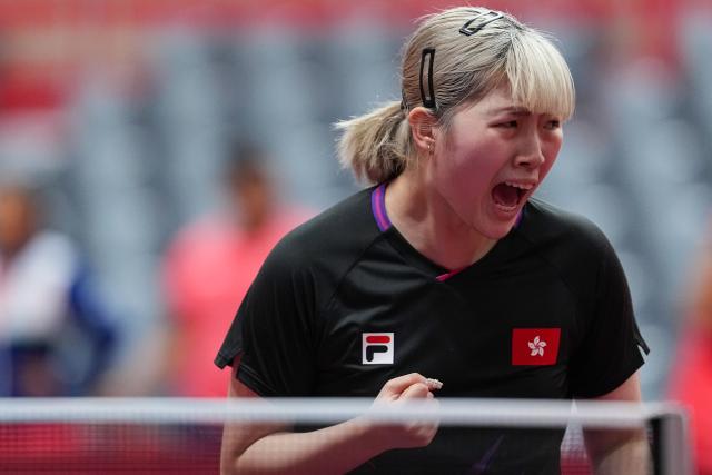 (260922) -- TOYOTA, Sept. 22, 2026 (Xinhua) -- Su Tsz Tung of Hong Kong, China competes during the table tennis women's team first-round match between Hong Kong, China and Singapore at the 20th Asian Games Aichi-Nagoya 2026 in Toyota, Japan, Sept. 22, 2026. (Xinhua/Cheong Kam Ka)