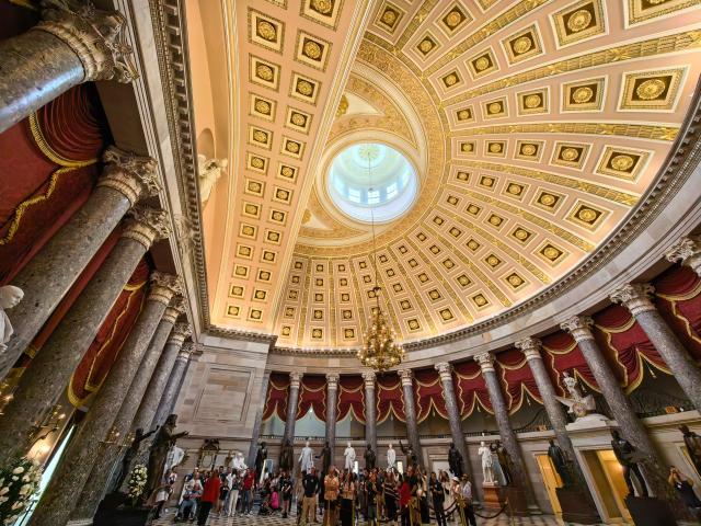 (260922) -- WASHINGTON, Sept. 22, 2026 (Xinhua) -- This photo taken with a mobile phone shows people visiting the U.S. Capitol building in Washington, D.C., the United States, Sept. 19, 2026. (Xinhua/Li Xiang)