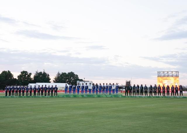 (260922) -- NISSHIN, Sept. 22, 2026 (Xinhua) -- Gold medalists team India (C), silver medalists team Sri Lanka (L) and bronze medalists team Pakistan pose on the podium during the awarding ceremony for the women's cricket event at the 20th Asian Games Aichi-Nagoya 2026 in Nisshin, Aichi Prefecture, Japan, Sept. 22, 2026. (Xinhua/Zhang Haobo)