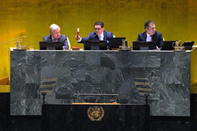 (260922) -- NEW YORK, Sept. 22, 2026 (Xinhua) -- Khalilur Rahman (C), president of the 81st session of the General Assembly, speaks during the General Debate of the 81st session of the United Nations General Assembly at the UN headquarters in New York, Sept. 22, 2026. The General Debate of the 81st session of the UN General Assembly opened at the UN headquarters in New York on Tuesday. The theme of the general debate is "Restoring trust, managing transformation: a United Nations that delivers for all." (Xinhua/Wu Xiaoling)