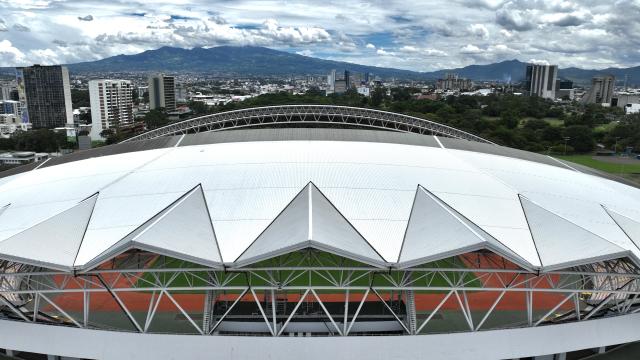 (260922) -- SAN JOSE, Sept. 22, 2026 (Xinhua) -- This drone photo shows the China-aided National Stadium of Costa Rica in San Jose, Costa Rica, Sept. 22, 2026. With a standard football pitch, an athletics track and supporting facilities, the National Stadium of Costa Rica can accommodate about 35,000 spectators. (Xinhua/Liu Wenhui)