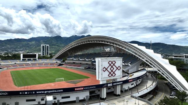 (260922) -- SAN JOSE, Sept. 22, 2026 (Xinhua) -- This drone photo shows the China-aided National Stadium of Costa Rica in San Jose, Costa Rica, Sept. 22, 2026. With a standard football pitch, an athletics track and supporting facilities, the National Stadium of Costa Rica can accommodate about 35,000 spectators. (Xinhua/Liu Wenhui)