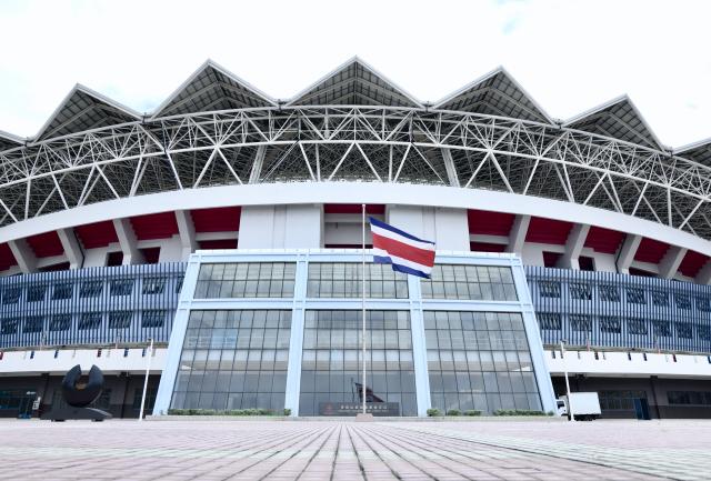 (260922) -- SAN JOSE, Sept. 22, 2026 (Xinhua) -- This photo shows the China-aided National Stadium of Costa Rica in San Jose, Costa Rica, Sept. 22, 2026. With a standard football pitch, an athletics track and supporting facilities, the National Stadium of Costa Rica can accommodate about 35,000 spectators. (Xinhua/Liu Wenhui)