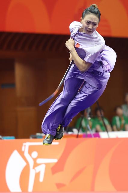 (260923) -- NAGOYA, Sept. 23, 2026 (Xinhua) -- Yao Yang of China competes during the Jianshu round of the Women's Jianshu and Qiangshu Final of Wushu at the 20th Asian Games Aichi-Nagoya 2026 in Nagoya, Japan, Sept. 23, 2026. (Xinhua/Long Lei)