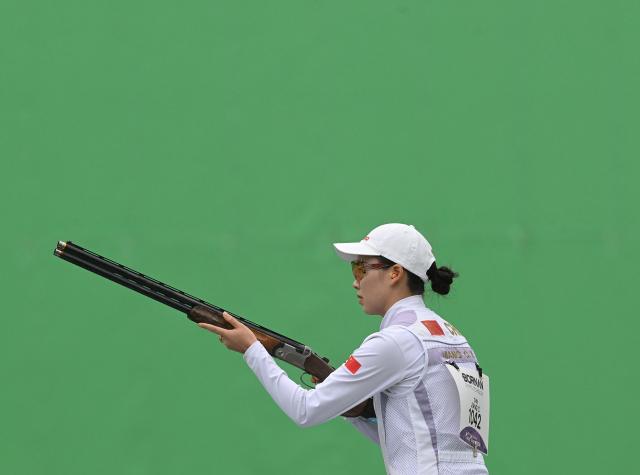 (260923) -- NAGOYA, Sept. 23, 2026 (Xinhua) -- Jiang Chaoyu of China competes during the Skeet women individual qualification and team final of shooting at the 20th Asian Games Aichi-Nagoya 2026 in Toyota of Aichi Prefecture, Japan, Sept. 23, 2026. (Xinhua/Liu Lei)