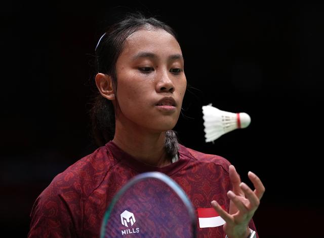 (260923) -- ICHINOMIYA, Sept. 23, 2026 (Xinhua) -- Mutiara Ayu Puspitasari of team Indonesia reacts in the singles match against Chen Yufei of team China during the badminton women's team semifinals between China and Indonesia at the 20th Asian Games Aichi-Nagoya 2026 in Ichinomiya of Aichi Prefecture, Japan, Sept. 23, 2026. (Xinhua/Li Bo)