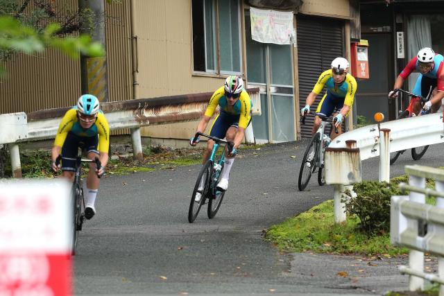(260923) -- NAGOYA, Sept. 23, 2026 (Xinhua) -- Cyclists compete during the men's road race final of cycling road at the 20th Asian Games Aichi-Nagoya 2026 in Shinshiro of Aichi Prefecture, Japan, Sept. 23, 2026. (Xinhua/Cen Yunpeng)