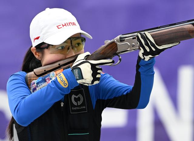 (260923) -- NAGOYA, Sept. 23, 2026 (Xinhua) -- Jiang Yiting of China competes during the Skeet Women Individual Final of shooting at the 20th Asian Games Aichi-Nagoya 2026 in Toyota of Aichi Prefecture, Japan, Sept. 23, 2026. (Xinhua/Liu Lei)