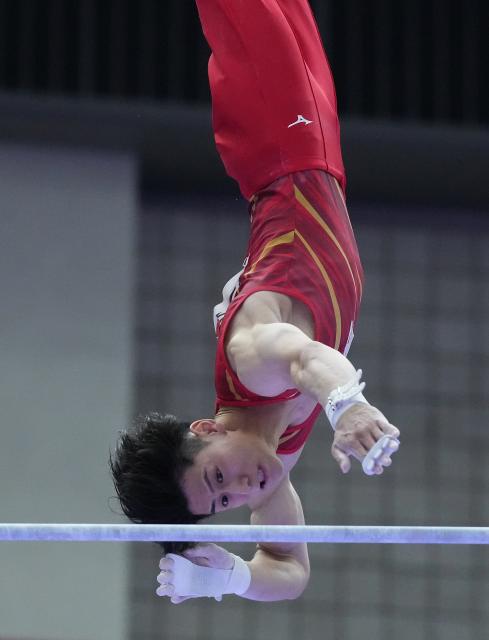 (260923) -- NAGOYA, Sept. 23, 2026 (Xinhua) -- Hashimoto Daiki of team Japan competes during the horizontal bar competition of men's team final of Artistic Gymnastics at the 20th Asian Games Aichi-Nagoya 2026 in Nagoya, Japan, Sept. 23, 2026. (Xinhua/Jia Yuchen)