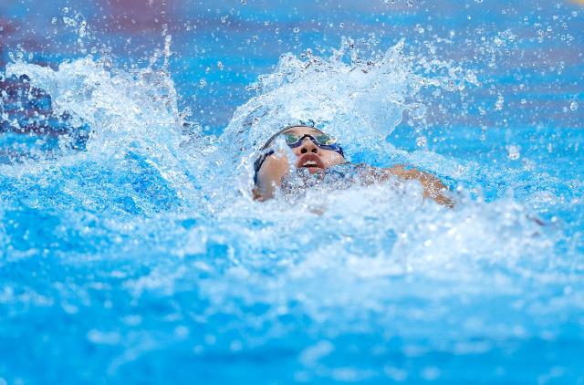 (260923) -- TOKYO, Sept. 23, 2026 (Xinhua) -- Shirai Rio of Japan competes during the women's 100m backstroke final at the 20th Asian Games Aichi-Nagoya 2026 in Tokyo, Japan, Sept. 23, 2026. (Xinhua/Wu Zhizun)