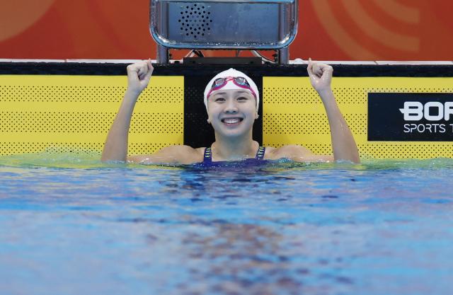 (260923) -- TOKYO, Sept. 23, 2026 (Xinhua) -- Tang Qianting of China celebrates after the women's 100m breaststroke final at the 20th Asian Games Aichi-Nagoya 2026 in Tokyo, Japan, Sept. 23, 2026. (Xinhua/Wu Zhizun)