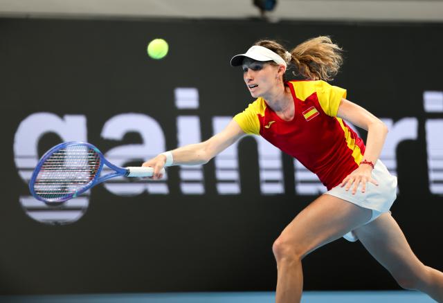 (260923) -- SHENZHEN, Sept. 23, 2026 (Xinhua) -- Cristina Bucsa of Spain competes against Yulia Putintseva of Kazakhstan during the quarterfinal match between Kazakhstan and Spain at the 2026 Billie Jean King Cup Finals in Shenzhen, south China's Guangdong Province, Sept. 23, 2026. (Xinhua/Mao Siqian)