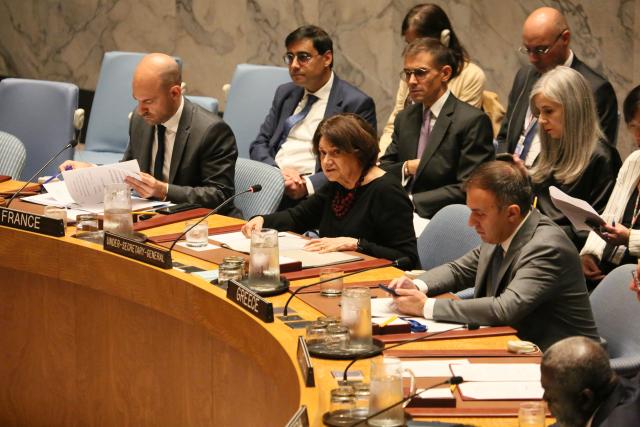 (260923) -- UNITED NATIONS, Sept. 23, 2026 (Xinhua) -- UN Under-Secretary-General for Political and Peacebuilding Affairs Rosemary DiCarlo (C, front) speaks during the high-level briefing on Ukraine at the UN headquarters in New York, on Sept. 23, 2026. UN Under-Secretary-General for Political and Peacebuilding Affairs Rosemary DiCarlo on Wednesday called for efforts toward an immediate, full and unconditional ceasefire in Ukraine. (Xinhua/Zhang Fengguo)
