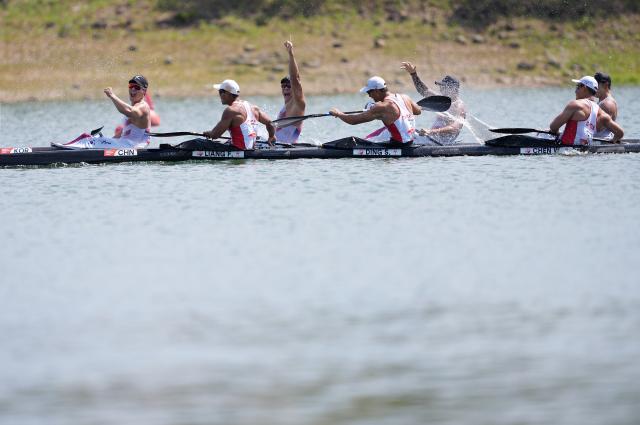 (260924) -- NAGOYA, Sept. 24, 2026 (Xinhua) -- Team South Korea (rear) and team China react after the Men's Kayak Four 500m Final A of Canoe Sprint at the 20th Asian Games Aichi-Nagoya 2026 in Miyoshi of Aichi Prefecture, Japan, Sept. 24, 2026. (Xinhua/Luo Yuan)