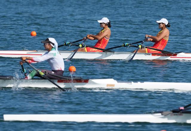 (260924) -- NAGOYA, Sept. 24, 2026 (Xinhua) -- Wang Sixuan/Shen Shuangmei of China compete during the Women's Double Sculls Final A of Rowing at the 20th Asian Games Aichi-Nagoya 2026 in Kaizu of Gifu Prefecture, Japan, Sept. 24, 2026. (Xinhua/Jia Haocheng)