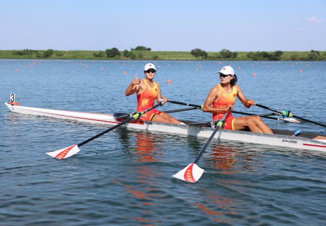(260924) -- NAGOYA, Sept. 24, 2026 (Xinhua) -- Wang Sixuan/Shen Shuangmei of China celebrate after the Women's Double Sculls Final A of Rowing at the 20th Asian Games Aichi-Nagoya 2026 in Kaizu of Gifu Prefecture, Japan, Sept. 24, 2026. (Xinhua/Jia Haocheng)