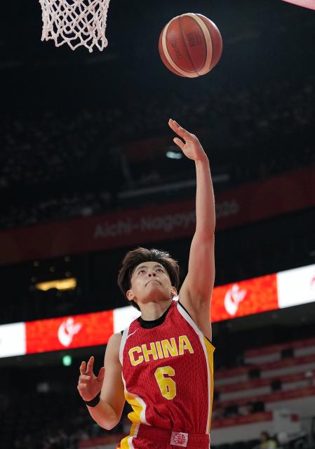 (260924) -- NAGOYA, Sept. 24, 2026 (Xinhua) -- Yang Shuyu of China shoots during the women's quarterfinal match between Mongolia and China at 20th Asian Games Aichi-Nagoya 2026 in Nagoya, Japan, Sept. 24, 2026. (Xinhua/Zhang Haobo)
