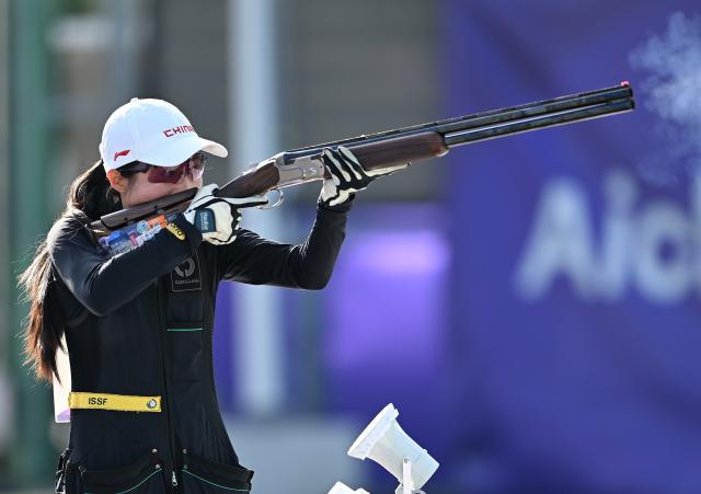 (260924) -- TOYOTA, Sept. 24, 2026 (Xinhua) -- Jiang Yiting of team China competes during the Skeet mixed team final of Shooting at the 20th Asian Games Aichi-Nagoya 2026 in Toyota of Aichi Prefecture, Japan, Sept. 24, 2026. (Xinhua/Liu Lei)