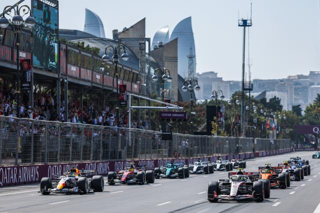 (260924) -- BAKU, Sept. 24, 2026 (Xinhua) -- Racers position on the grid for launch during the practice session of the Formula One Azerbaijan Grand Prix at the Baku City Circuit in Baku, capital of Azerbaijan, Sept. 24, 2026. (Photo by Qian Jun/Xinhua)