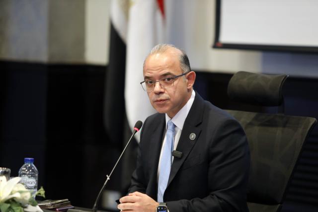 (260924) -- CAIRO, Sept. 24, 2026 (Xinhua) -- Egyptian Minister of Investment and Foreign Trade Mohamed Farid Saleh attends a press conference in Cairo, Egypt, Sept. 24, 2026. Egypt welcomes Chinese investment and seeks to expand business cooperation in areas including desalination, artificial intelligence and digitalization services, Egyptian Minister of Investment and Foreign Trade Mohamed Farid Saleh said at a press conference on Thursday. (Xinhua/Ahmed Gomaa)
