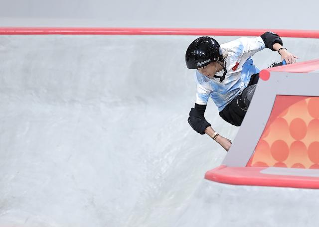 (260925) -- NAGOYA, Sept. 25, 2026 (Xinhua) -- Cao Shiqi of China competes during the women's park final of skateboarding at the 20th Asian Games Aichi-Nagoya 2026 in Tokoname of Aichi Prefecture, Japan, Sept. 25, 2026. (Xinhua/Long Lei)