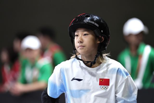 (260925) -- NAGOYA, Sept. 25, 2026 (Xinhua) -- Cao Shiqi of China reacts before the women's park final of skateboarding at the 20th Asian Games Aichi-Nagoya 2026 in Tokoname of Aichi Prefecture, Japan, Sept. 25, 2026. (Xinhua/Long Lei)