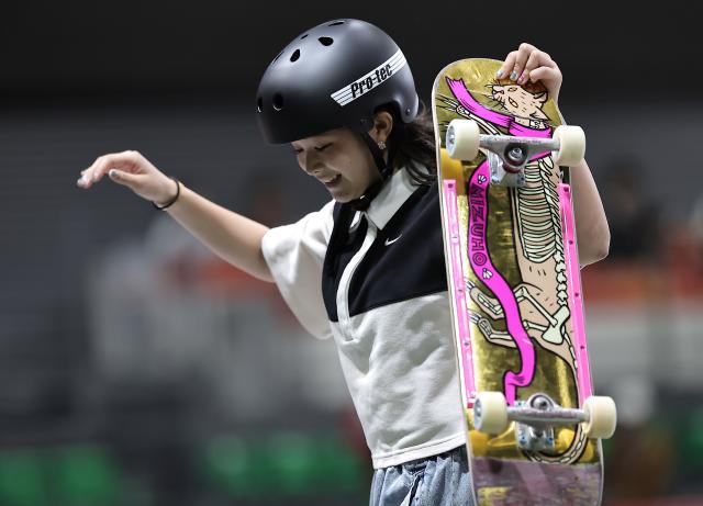 (260925) -- NAGOYA, Sept. 25, 2026 (Xinhua) -- Hasegawa Mizuho of Japan reacts during the women's park final of skateboarding at the 20th Asian Games Aichi-Nagoya 2026 in Tokoname of Aichi Prefecture, Japan, Sept. 25, 2026. (Xinhua/Long Lei)