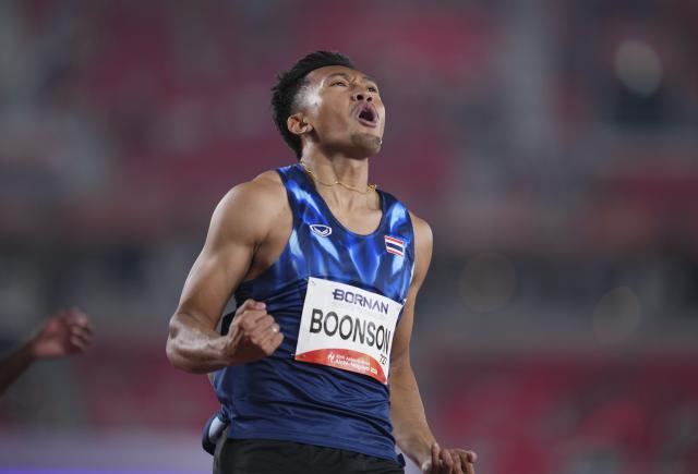 (260925) -- NAGOYA, Sept. 25, 2026 (Xinhua) -- Boonson Puripol of Thailand celebrates after winning the men's 100m final of Athletics at the 20th Asian Games Aichi-Nagoya 2026 in Nagoya, Japan, Sept. 25, 2026. (Xinhua/Lui Siu Wai)