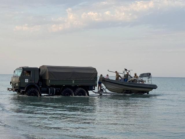 (260925) -- ALMATY, Sept. 25, 2026 (Xinhua) -- This photo provided by the Kazakh Defense Ministry on Sept. 25, 2026 shows people conducting a search and rescue operation at the site of a naval exercise on the Caspian coast in Kazakhstan's southwestern Mangystau region. The search operation for the Kazakh Naval Forces servicemen swept out to sea concluded Friday morning after the bodies of two remaining victims were found, bringing the death toll to 14, the Kazakh Defense Ministry said.
  A total of 17 service members were carried off by waves during a naval exercise on the Caspian coast in Kazakhstan's southwestern Mangystau region amid sharply deteriorating weather conditions, including intensifying winds, the ministry has said in a statement. (Kazakh Defense Ministry/Handout via Xinhua)
