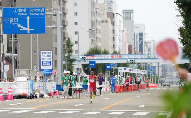 (260926) -- NAGOYA, Sept. 26, 2026 (Xinhua) -- Jia Erenjia of China competes during the men's marathon final of Athletics at the 20th Asian Games Aichi-Nagoya 2026 in Nagoya, Japan, Sept. 26, 2026. (Xinhua/Jia Yuchen)