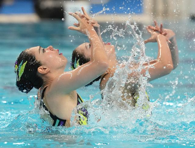 (260926) -- HAMAMATSU, Sept. 26, 2026 (Xinhua) -- Higa Moe/Sato Tomoka of Japan perform during the duet technical routine of artistic swimming at the 20th Asian Games Aichi-Nagoya 2026 in Hamamatsu of Shizuoka Prefecture, Japan, Sept. 26, 2026. (Xinhua/Cen Yunpeng)
