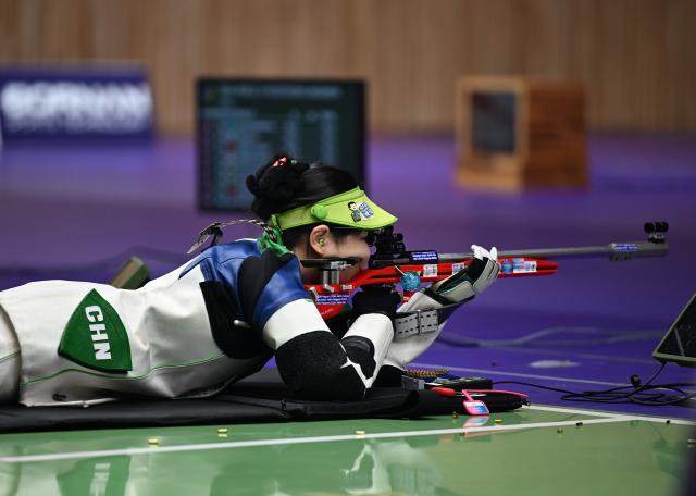 (260926) -- TOYOTA, Sept. 26, 2026 (Xinhua) -- Han Jiayu of China competes during the 50m rifle 3 positions women individual final of shooting at the 20th Asian Games Aichi-Nagoya 2026 in Toyota of Aichi Prefecture, Japan, Sept. 26, 2026. (Xinhua/Liu Lei)