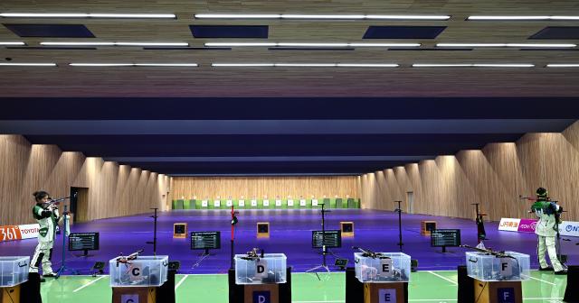 (260926) -- TOYOTA, Sept. 26, 2026 (Xinhua) -- Han Jiayu (R) and Zhang Liyuan of China compete during the 50m rifle 3 positions women individual final of shooting at the 20th Asian Games Aichi-Nagoya 2026 in Toyota of Aichi Prefecture, Japan, Sept. 26, 2026. (Xinhua/Liu Lei)