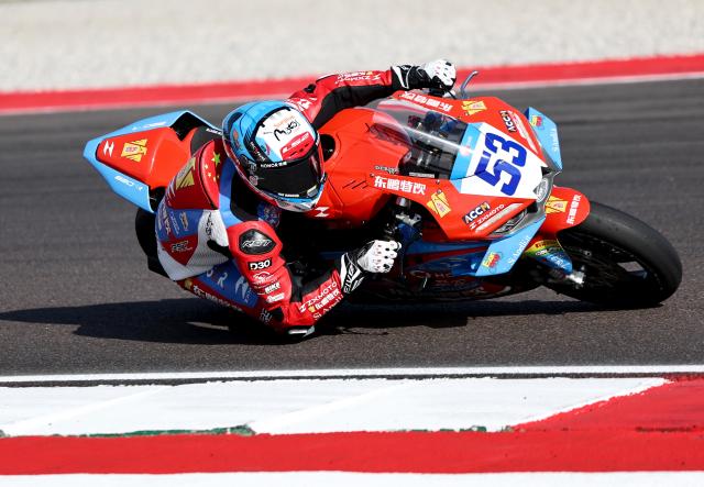 (260926) -- CREMONA, Sept. 26, 2026 (Xinhua) -- Valentin Debise of EASTROC ZXMOTO Evan Bros Factory steers his motorbike during the Superpole of WorldSSP at the FIM Supersport World Championship Italian Round Cremona Circuit, Italy, Sept. 26, 2026. (Xinhua/Li Jing)