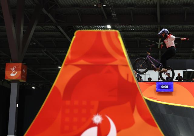 (260927) -- NAGOYA, Sept. 27, 2026 (Xinhua) -- Sun Sibei of China competes during the women's park final of cycling BMX freestyle at the 20th Asian Games Aichi-Nagoya 2026 in Nagoya, Japan, Sept. 27, 2026. (Xinhua/Deng Hua)