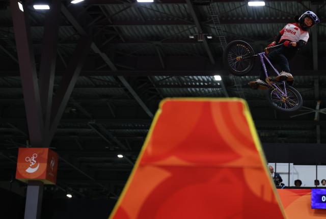 (260927) -- NAGOYA, Sept. 27, 2026 (Xinhua) -- Sun Sibei of China competes during the women's park final of cycling BMX freestyle at the 20th Asian Games Aichi-Nagoya 2026 in Nagoya, Japan, Sept. 27, 2026. (Xinhua/Deng Hua)