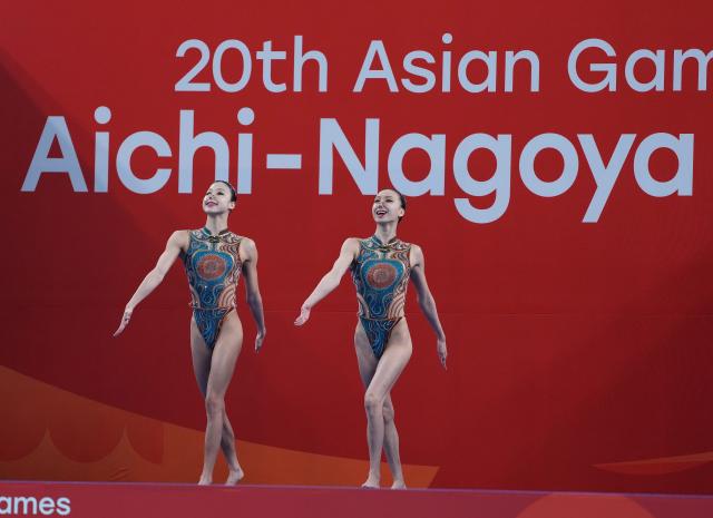 (260927) -- HAMAMATSU, Sept. 27, 2026 (Xinhua) -- Lin Yanjun/Xu Huiyan of China compete during the duet free routine of artistic swimming at the 20th Asian Games Aichi-Nagoya 2026 in Hamamatsu of Shizuoka Prefecture, Japan, Sept. 27, 2026. (Xinhua/Cen Yunpeng)