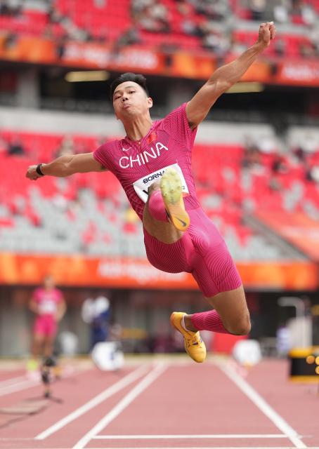 (260927) -- NAGOYA, Sept. 27, 2026 (Xinhua) -- Yuan Chenlong of China competes during the men's long jump qualification of athletics at the 20th Asian Games Aichi-Nagoya 2026 in Nagoya, Japan, Sept. 27, 2026. (Xinhua/Lui Siu Wai)