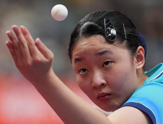 (260927) -- TOYOTA, Sept. 27, 2026 (Xinhua) -- Harimoto Miwa of Japan serves during the women's singles semifinal table tennis match between Wang Manyu of China and Harimoto Miwa of Japan at the 20th Asian Games Aichi-Nagoya 2026 in Toyota of Aichi Prefecture, Japan, Sept. 27, 2026. (Xinhua/Cheong Kam Ka)