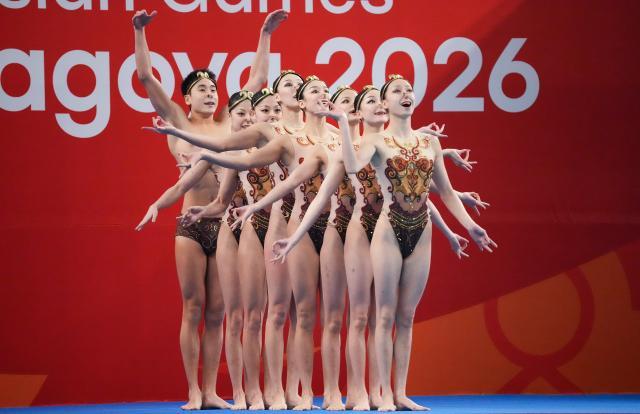 (260927) -- SHIZUOKA, Sept. 27, 2026 (Xinhua) -- Team China perform during the mixed team technical routine of artistic swimming at the 20th Asian Games Aichi-Nagoya 2026 in Shizuoka, Japan, Sept. 27, 2026. (Xinhua/Zhou Mi)
