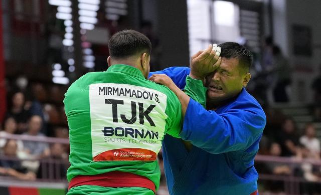 (260927) -- NAGOYA, Sept. 27, 2026 (Xinhua) -- Shokhrukhkhon Bakhtiyorov (R) of Uzbekistan competes against Shakarmamad Mirmamadov of Tajikistan during the men's +90kg final of Kurash at the 20th Asian Games Aichi-Nagoya 2026 in Nagoya, Japan, Sept. 27, 2026. (Xinhua/Hou Zhaokang)