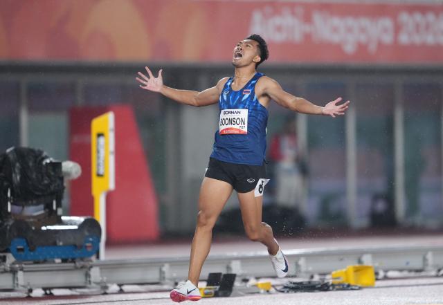 (260927) -- NAGOYA, Sept. 27, 2026 (Xinhua) -- Puripol Boonson of Thailand celebrates after the men's 200m final match of Athletics at the 20th Asian Games Aichi-Nagoya 2026 in Nagoya, Japan, Sept. 27, 2026. (Xinhua/Jia Yuchen)